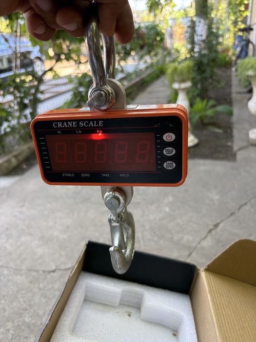Cantar electronic pentru macara 1500 kg cu telecomanda