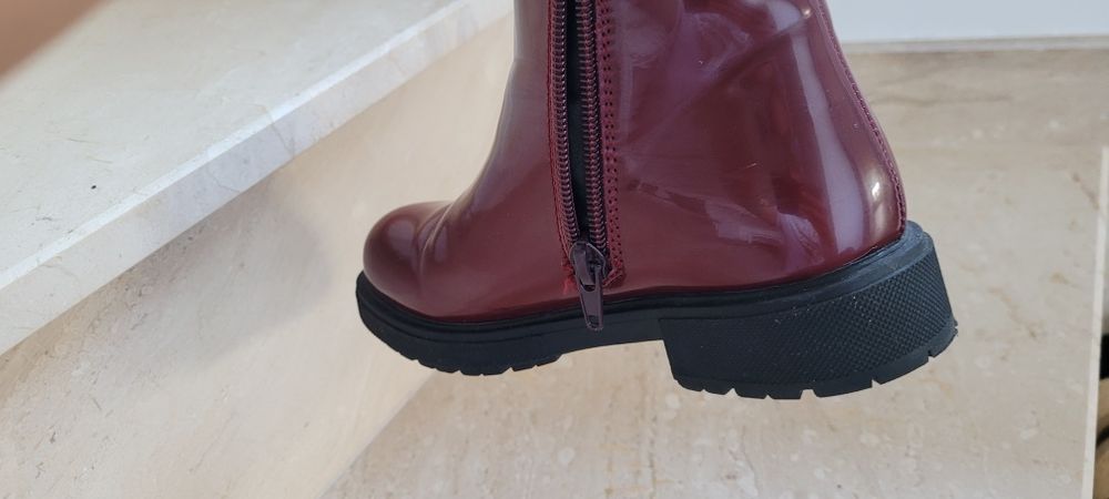 Ghete Chelsea de piele ecologica cu nituri Telagh, Visiniu
Ghete Chel