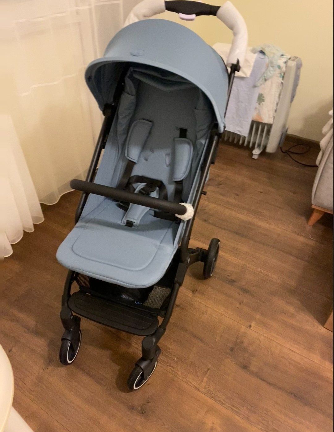 Детаска лятна количка Kinderkraft до 25 кг и 50 фактор сенник