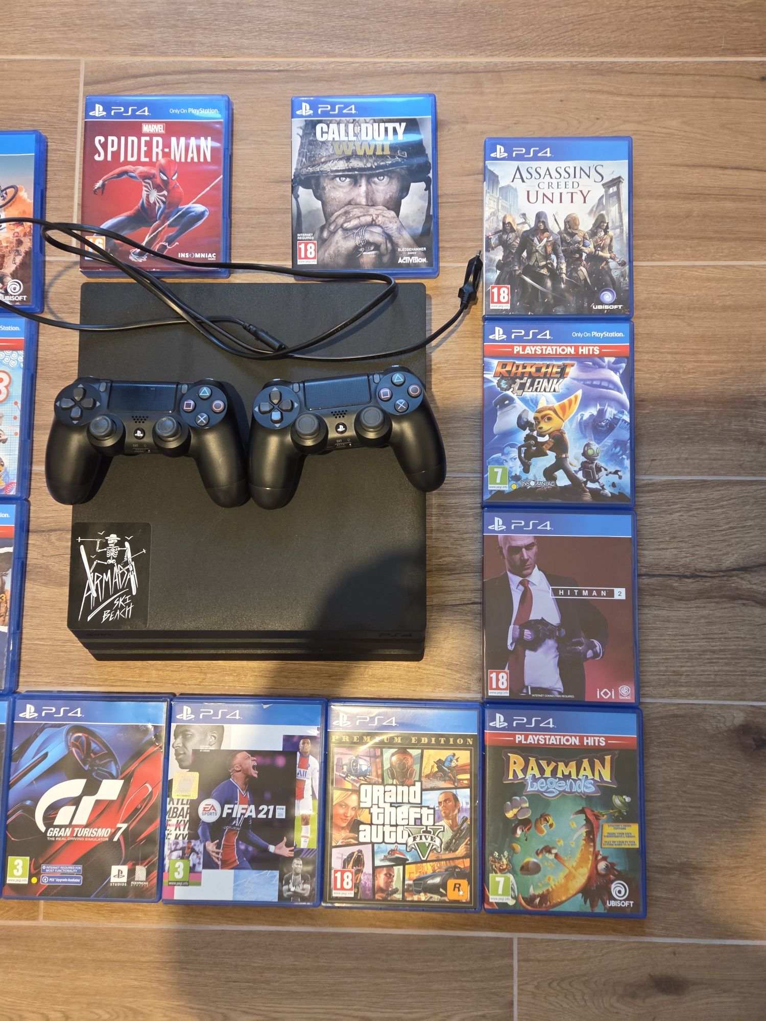 Playstation 4 pro, волан с педали и игри
