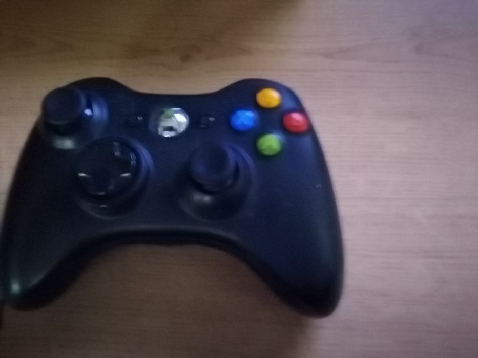 Vând xbox 360 preț  negociabil