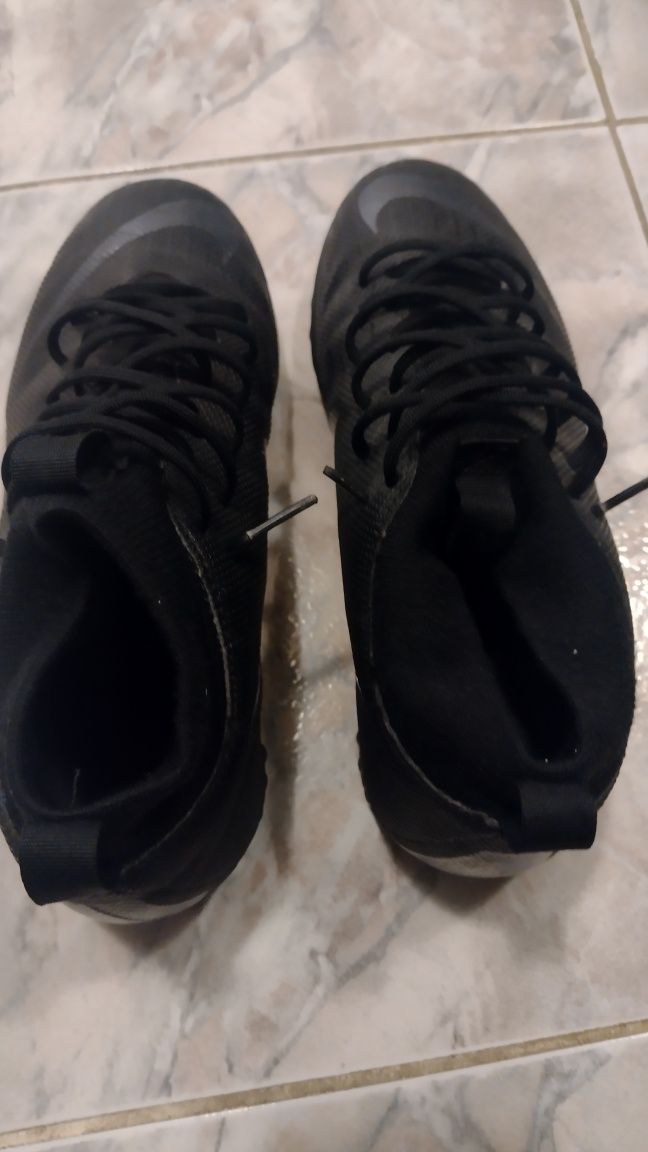 Adidași Nike mercurial