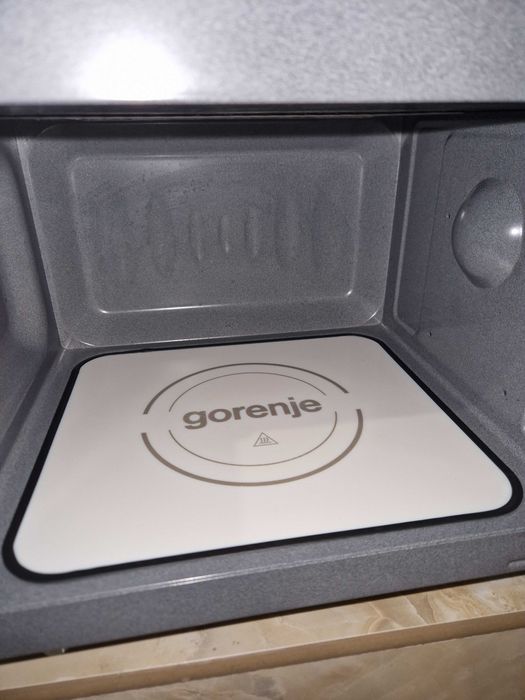 Gorenje MO4250CLB, Микровълнова