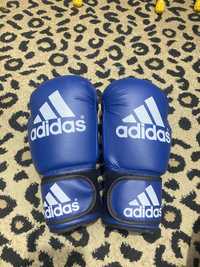 Боксерские перчатки адидас adidas