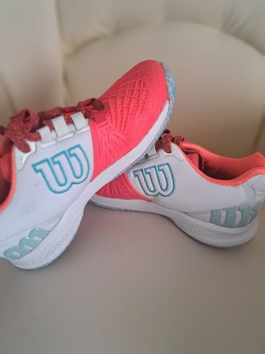 Adidași Wilson în stare impecabila