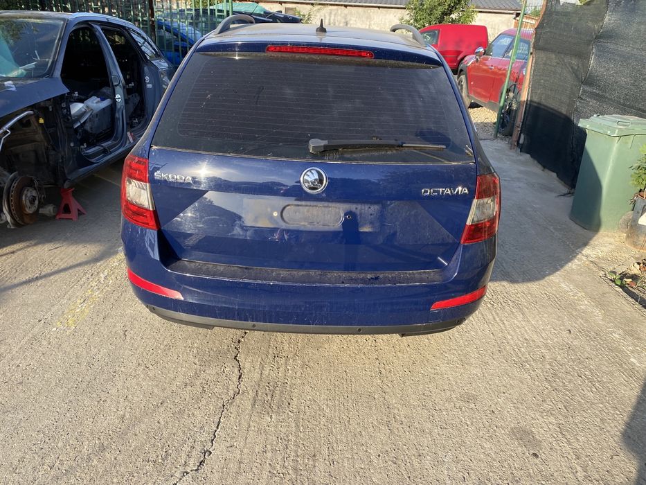 Aripă dreapta spate Skoda Octavia 3 Break