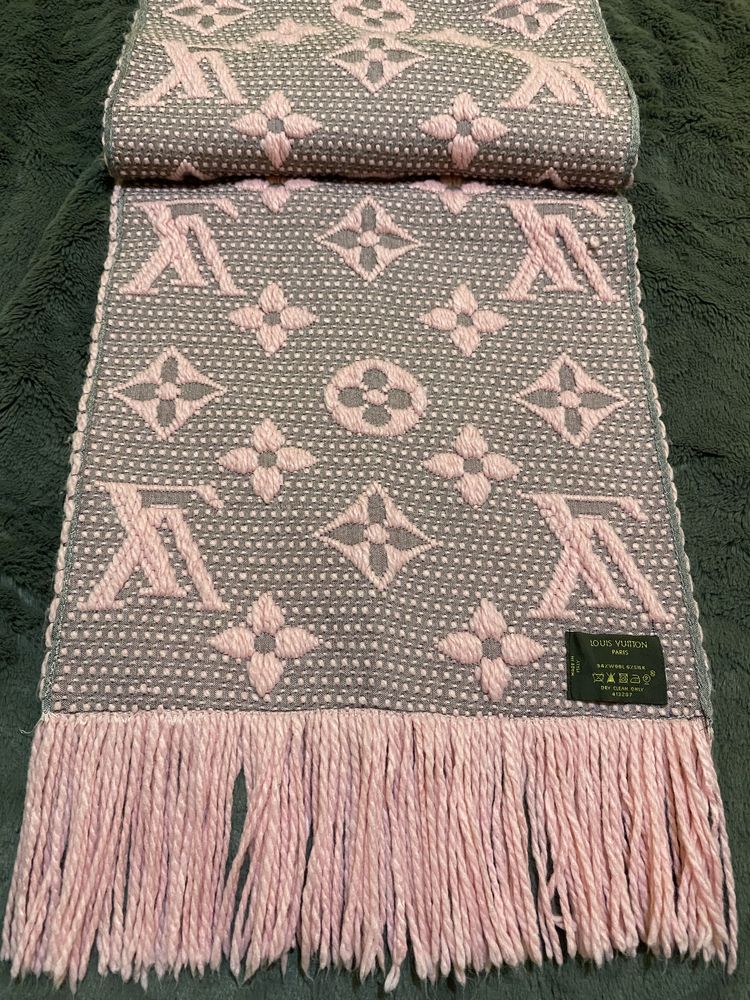 Louis Vuitton Logomania Scarf/Шал