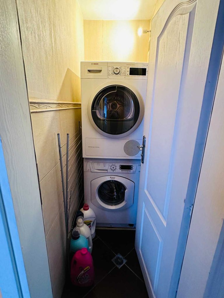 Продава се Тристаен апартамент в София, Редута - 95 кв.м за 3158 €/кв.м - Снимка #11