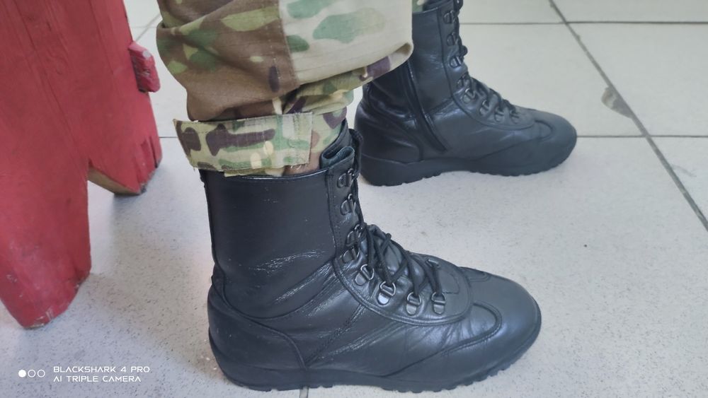 Продам зимний берцы