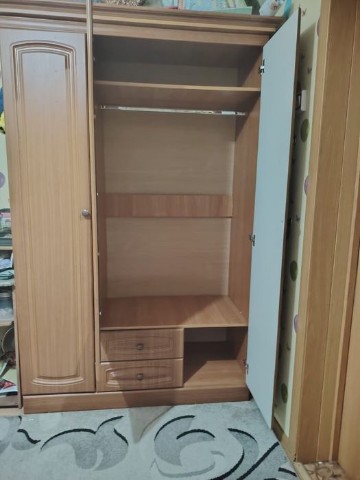 Продам шифонер б/у в отличном состояние
