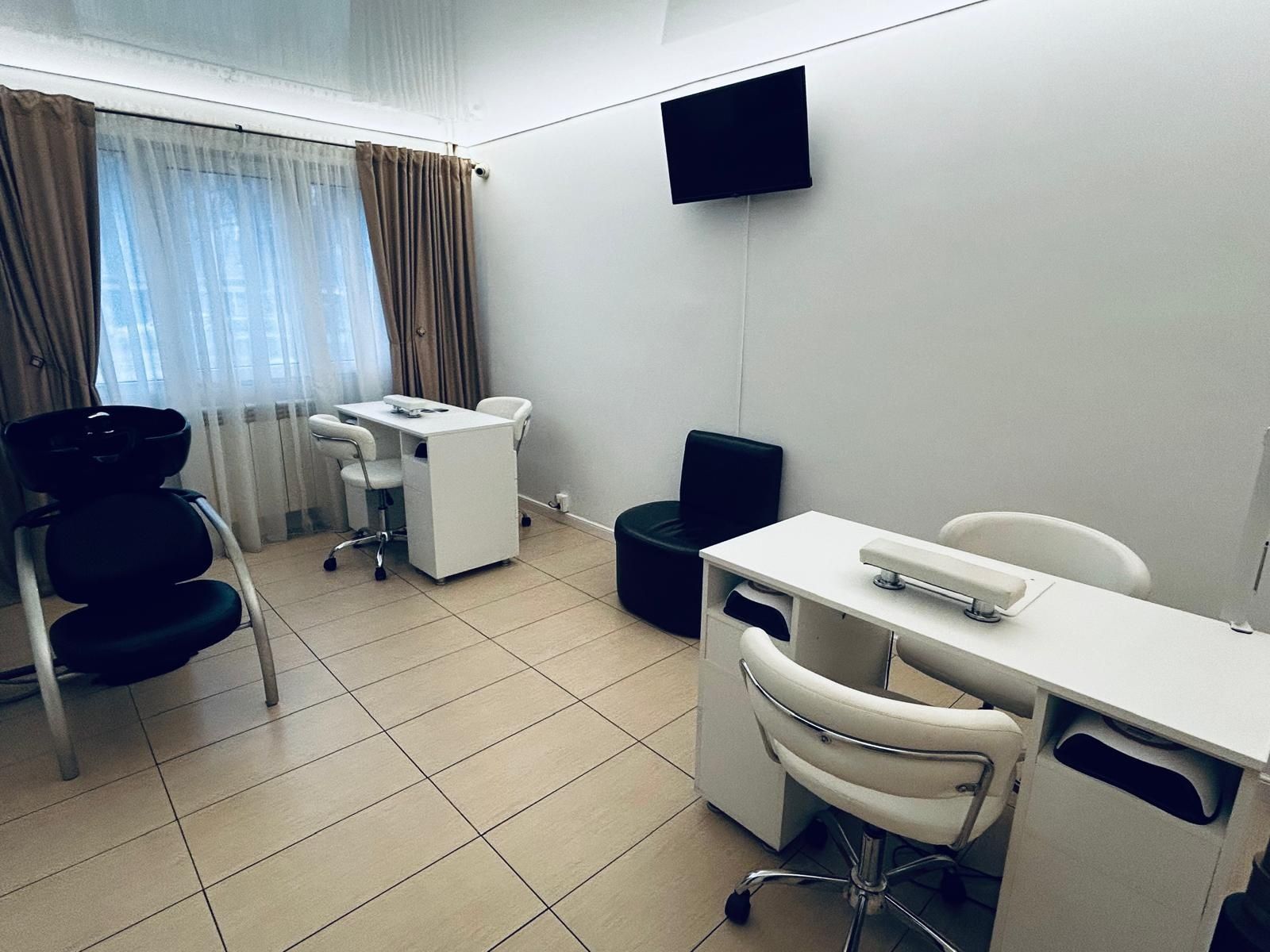 Afacere la cheie - Salon de înfrumusețare / Zonă centrală