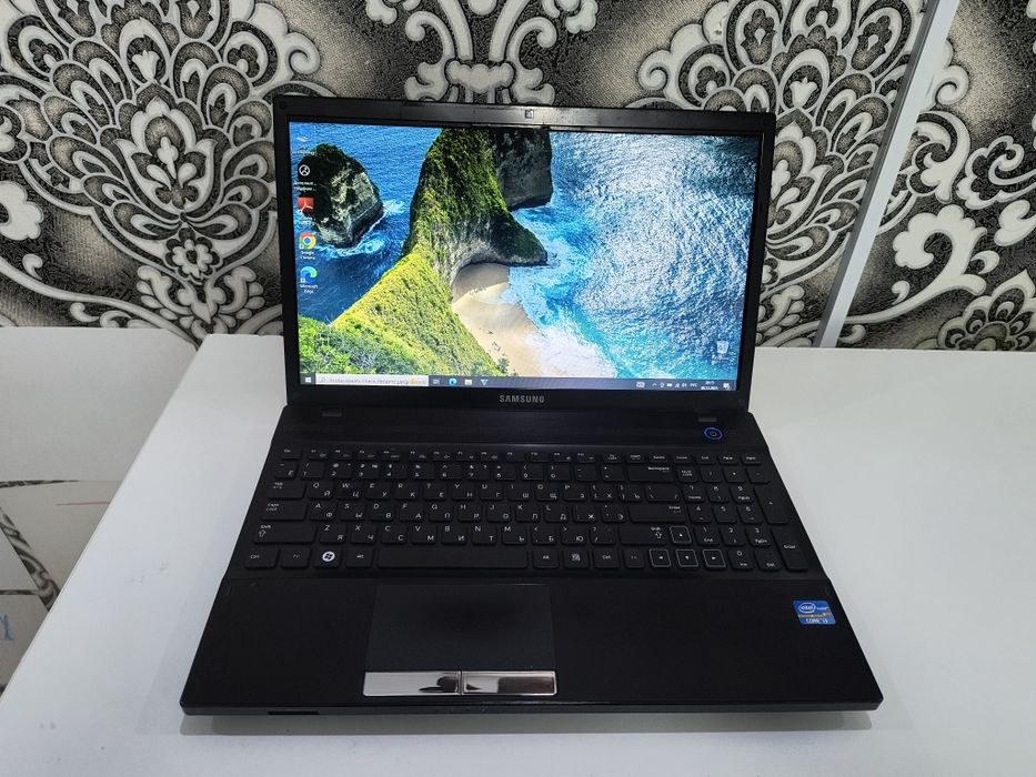 Ноутбук Самсунг комплект