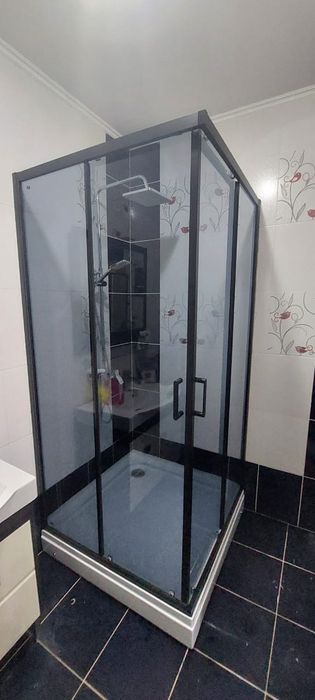 Срочно продается душевая кабина