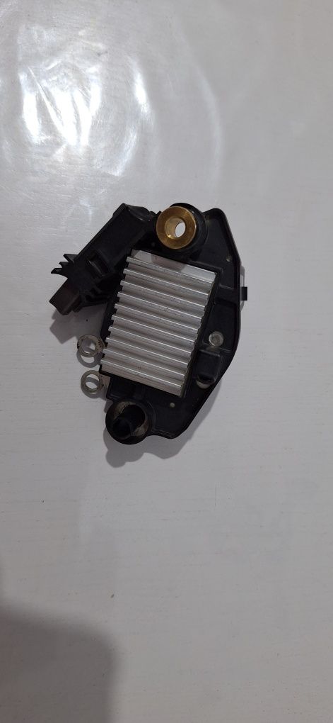 Releu alternator