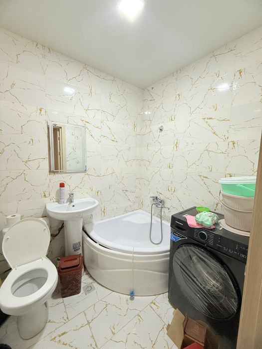Qorasuv 158 dom 48 m2 hama narsalari bilan