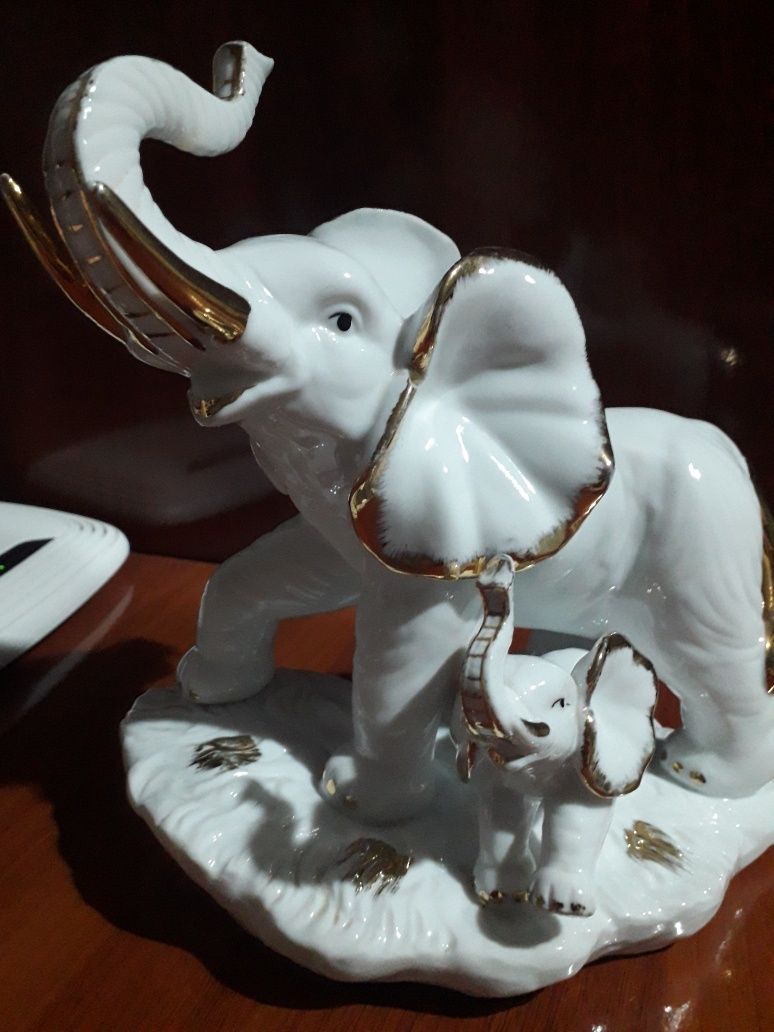 Статуэтка Слониха со слоником