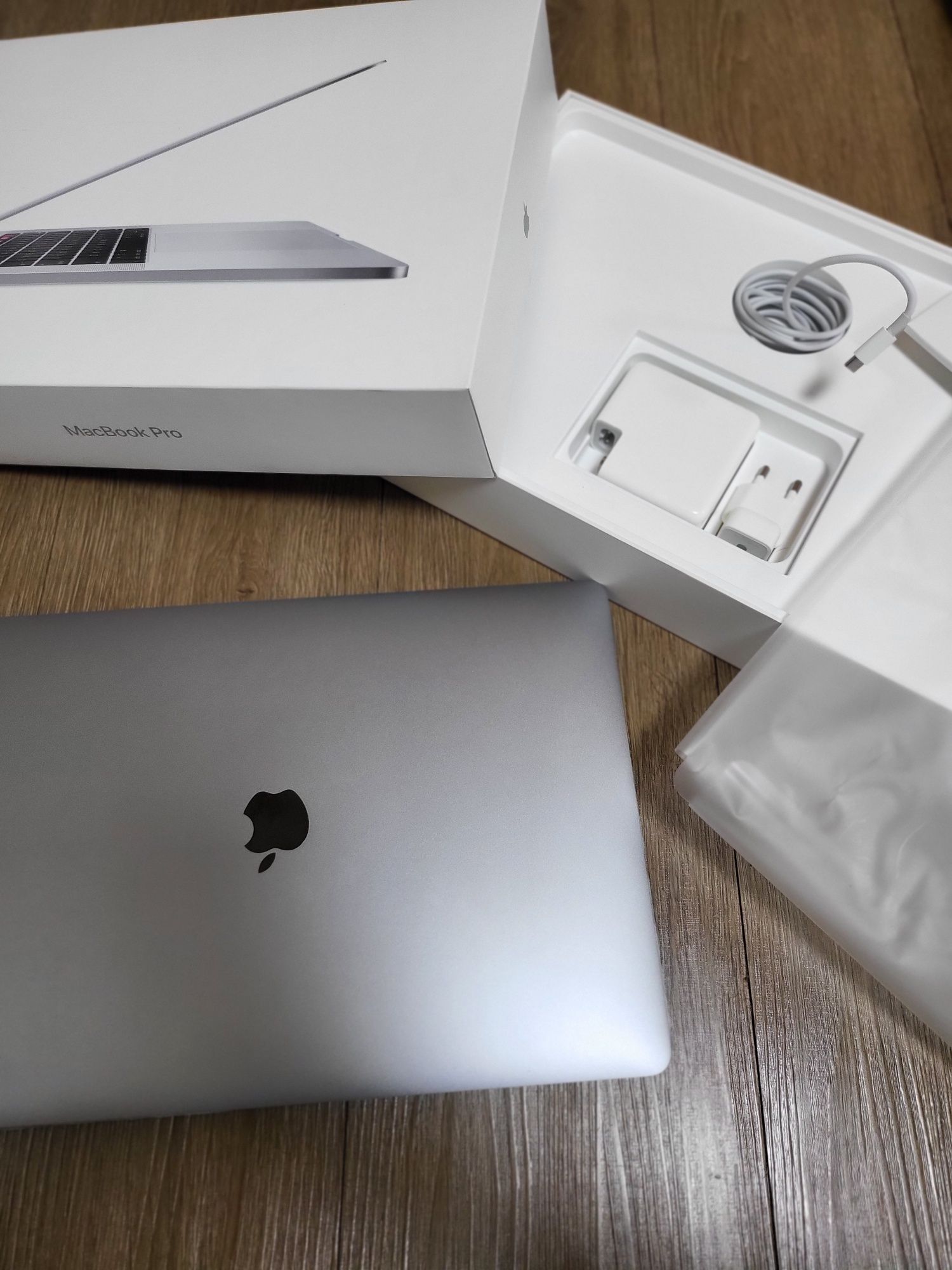Macbook pro 15 inch