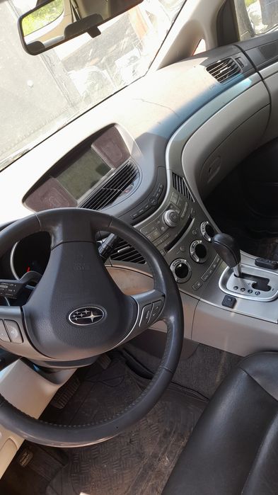 Субару трибека фейс На части