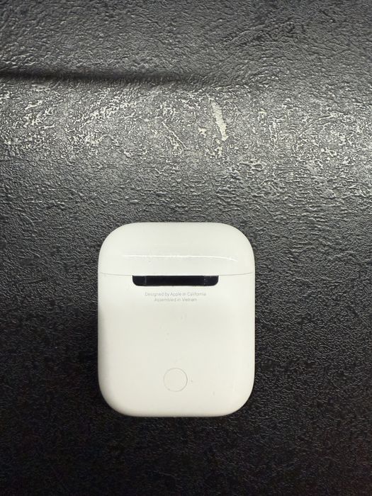 Airpods оригинални много западени и почти неизползвани