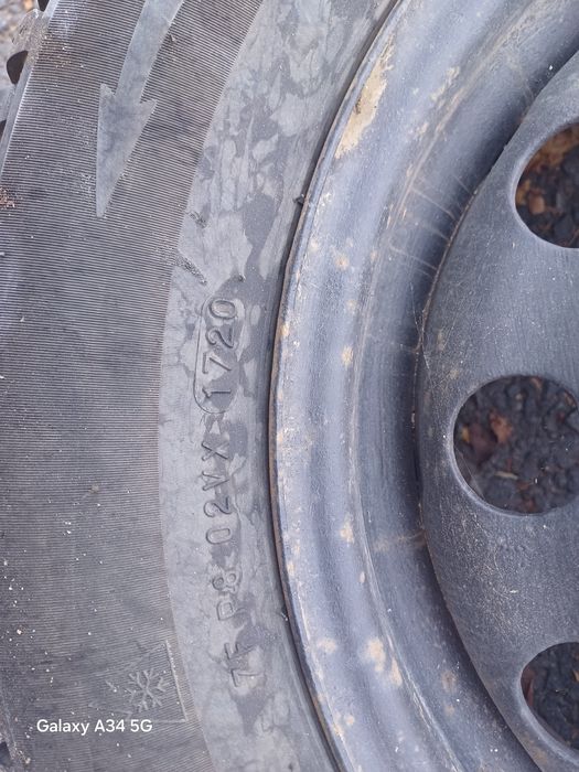 Vand 4 cauciucuri de iarna 185/65 R 14