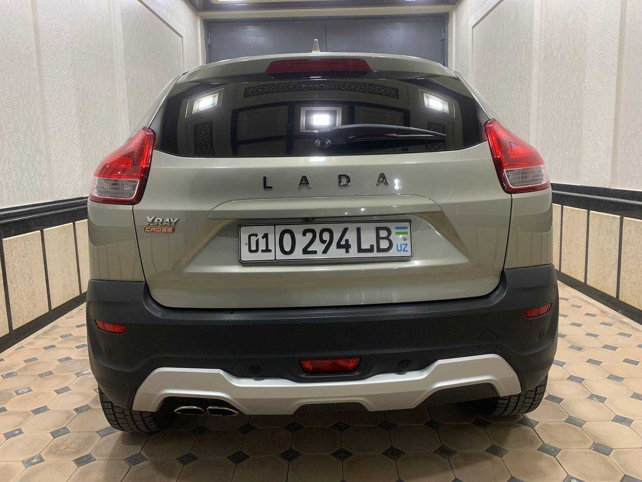 Lada Xray Cross LUXE prestige