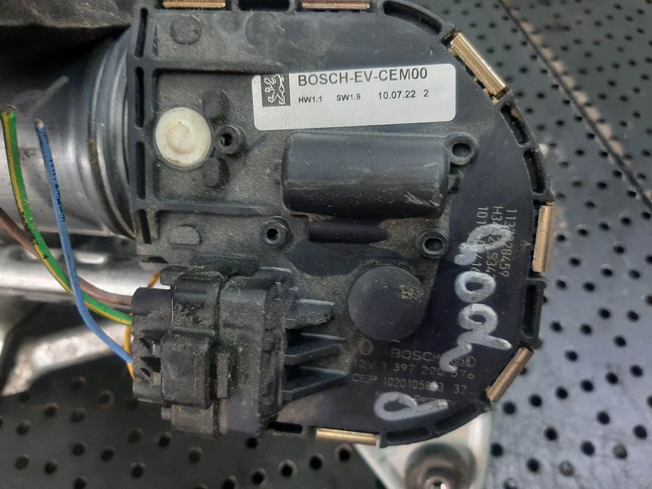 ansamblu stergator motoras stanga fata peugeot 3008 1397220576  9671062180