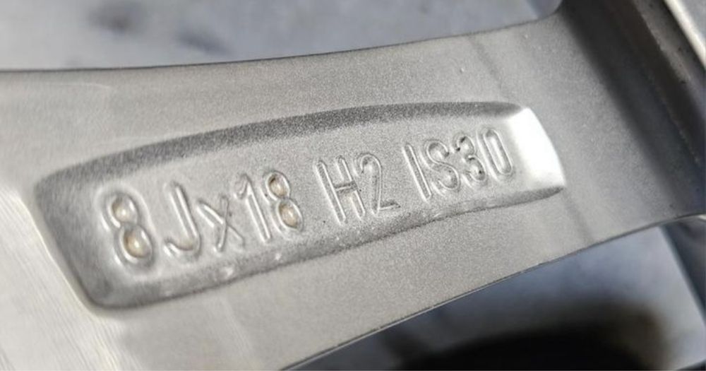 Бмв джанти 18 цола оригинални ( G30/31 )