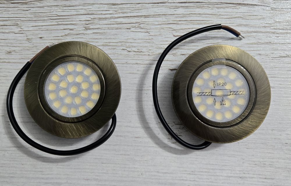Spoturi led mobila