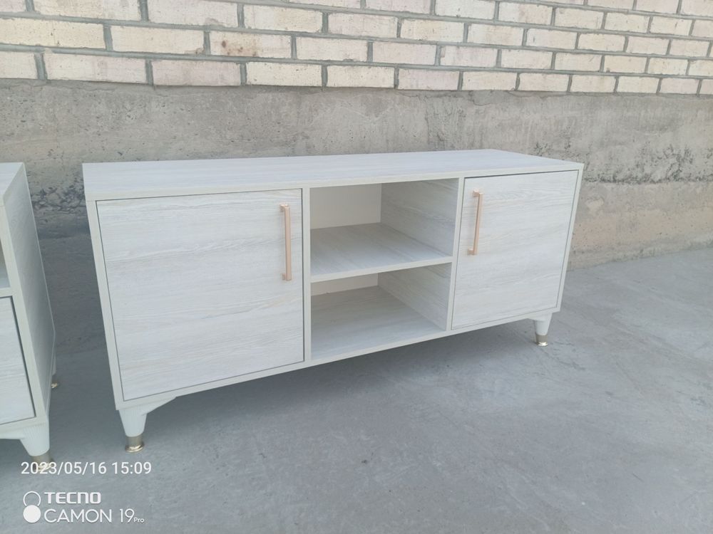 patstavka kamod televizor