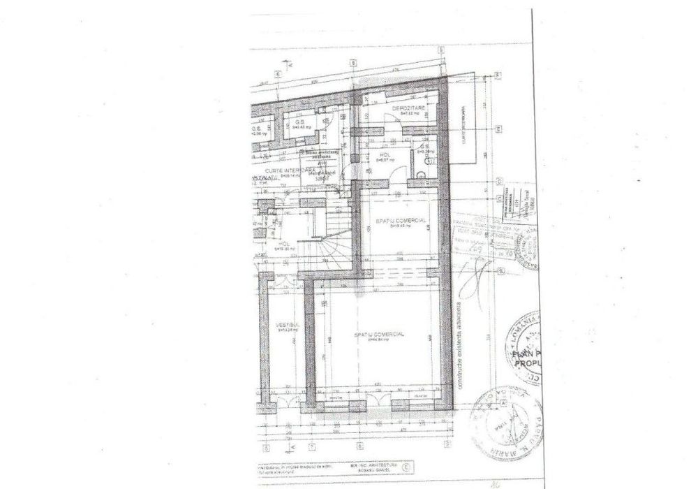 Spatiu ultracentral,cu vitrina de 7 ml.