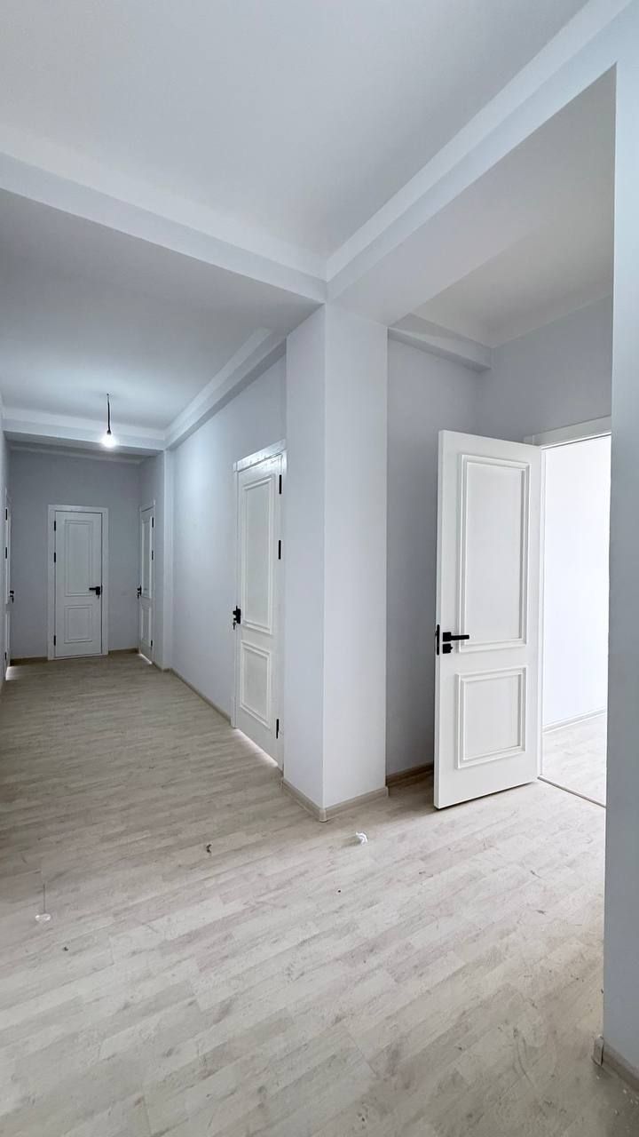 Продаётся 3-комнатная 121м2 Яккасарайский район за 950у.е. за 1м2