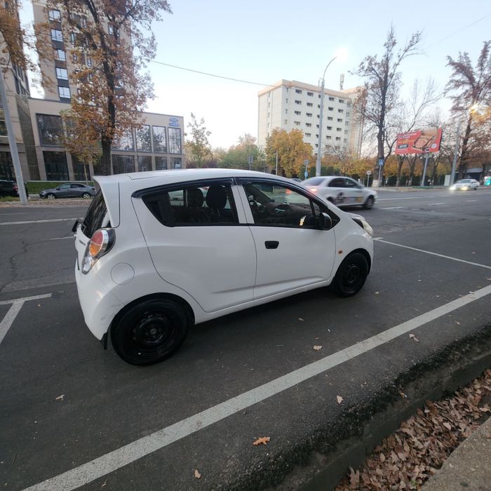 chevralet spark 2011