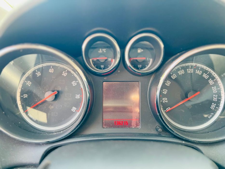 Opel Astra J 2011, 1.4 Benzina+GPL
