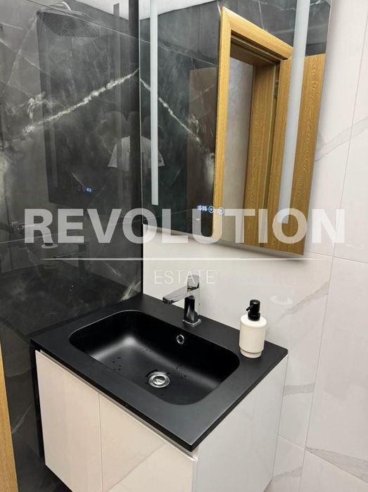 Дава се под наем Двустаен апартамент в Варна, Колхозен пазар - 65 кв.м за 600 € - Снимка #8