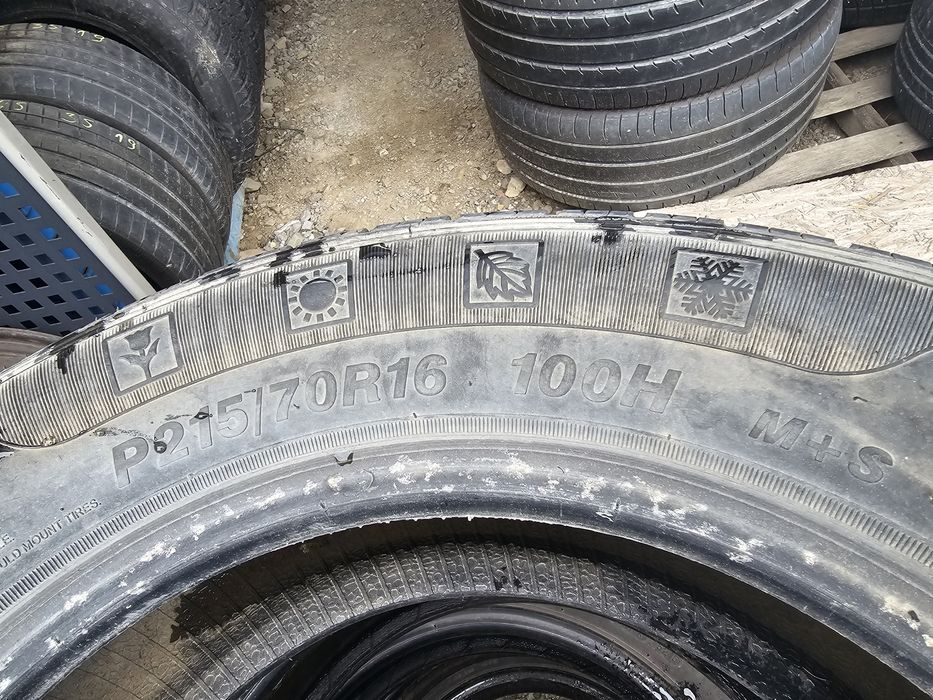 Всесезонни гуми 215 70 16 4бр