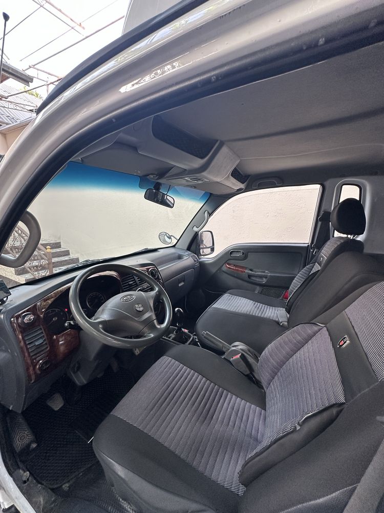 KIA BONGO 3 Refrigerator