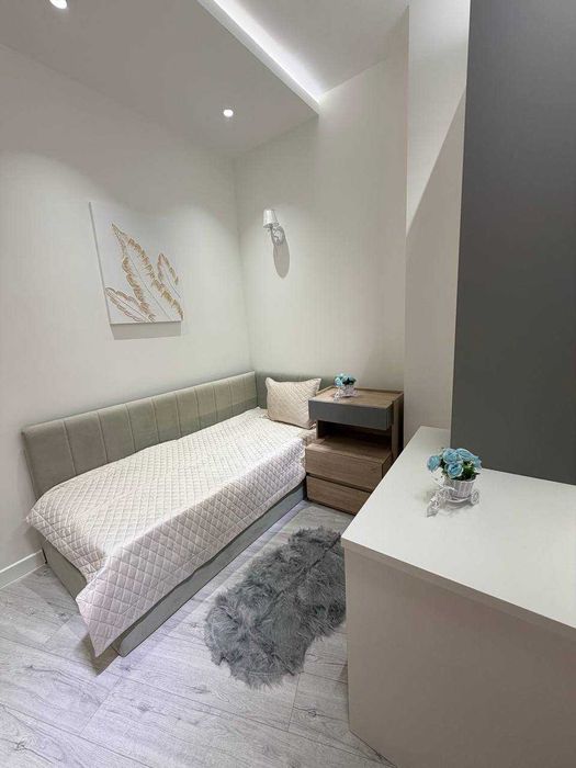 Срочно Продам 3х комн/2/9 Буюк Ипак Йули (М. Горький) Евро квартира.2*