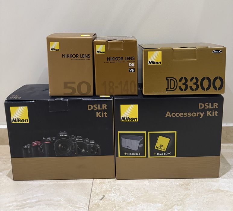Nikon D3300 + 2 обектива и много аксесоари! В перфектно състояние!