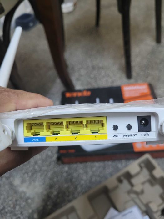 ROUTER Tenda 300 Mbps