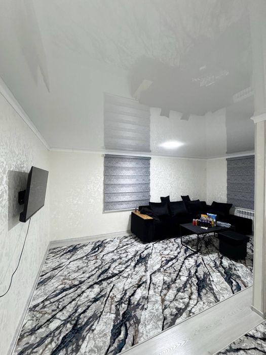 Срочно Продаеться 1-комнатная квартира в городе Чирчике районе Октябрь