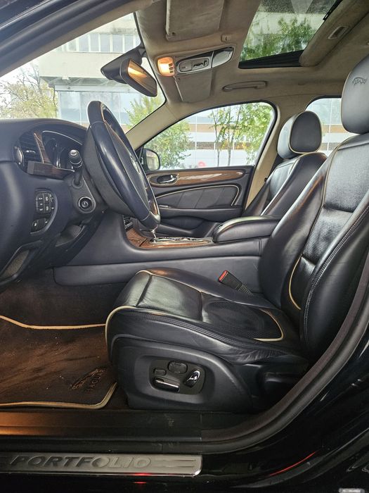 Jaguar XJ 2009 Portfolio - Full Options - usor avariat / lovit