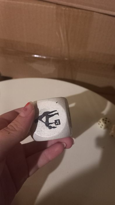 Зарче с различни еротични пози