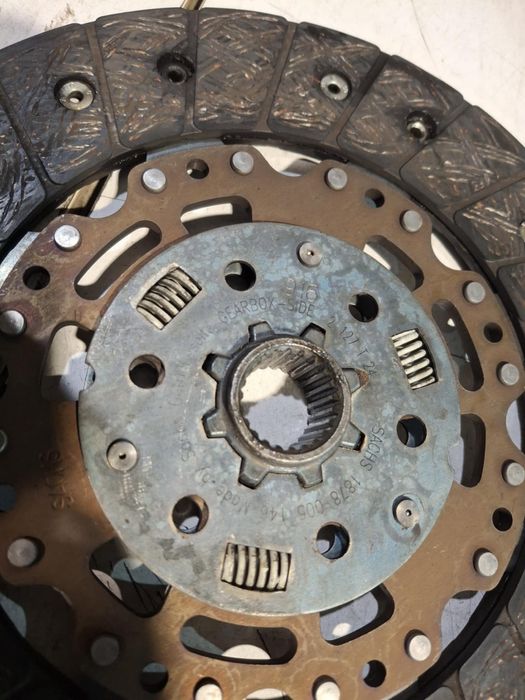 Комплект съединител феродо и притискател за 2.0 TDI 140кс