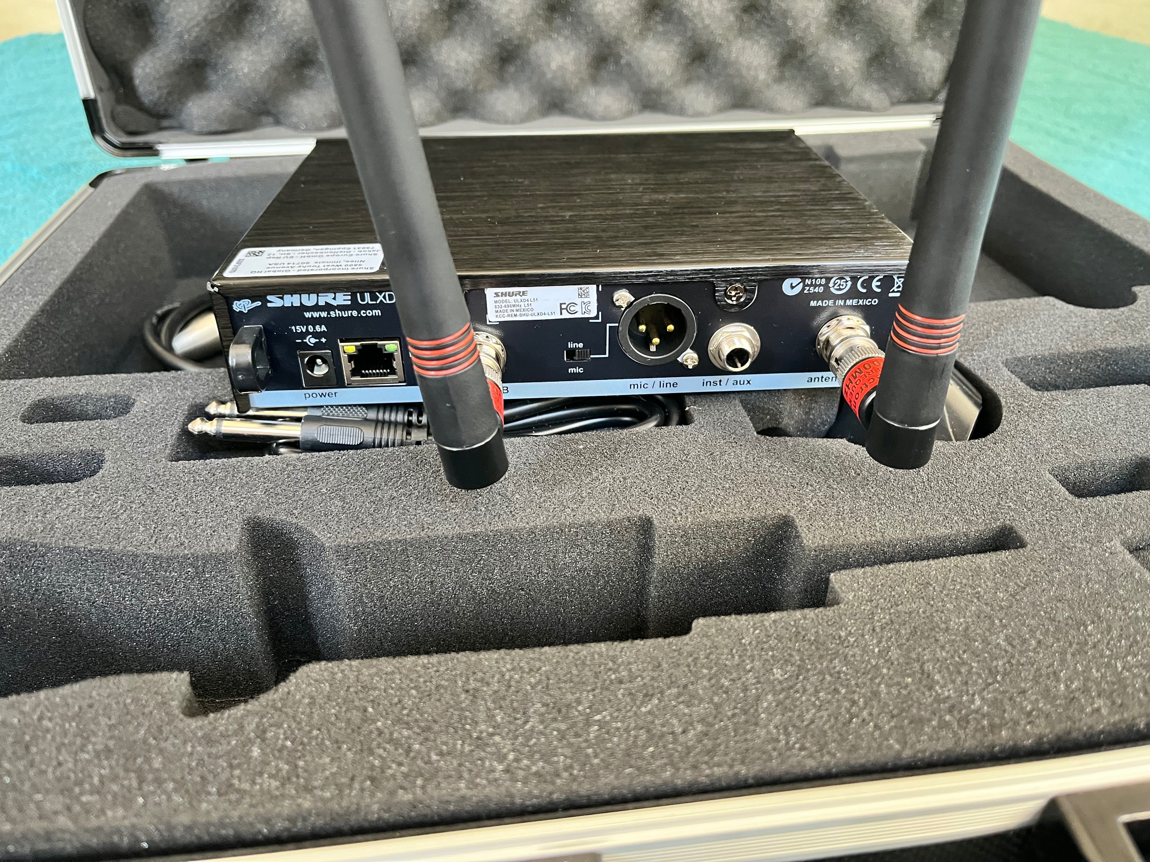 Микрофон SHURE ULXD4