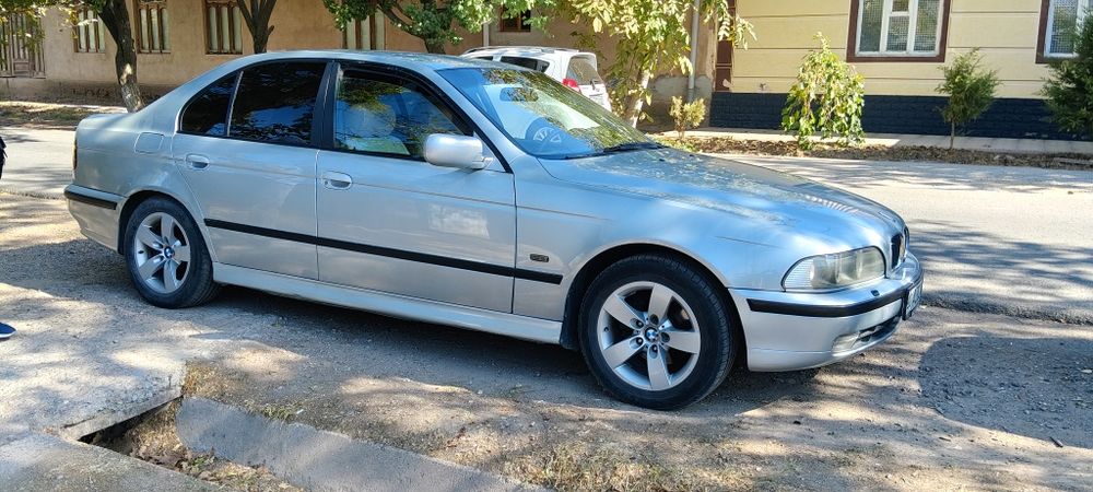BMW 523i  продаю не спеша