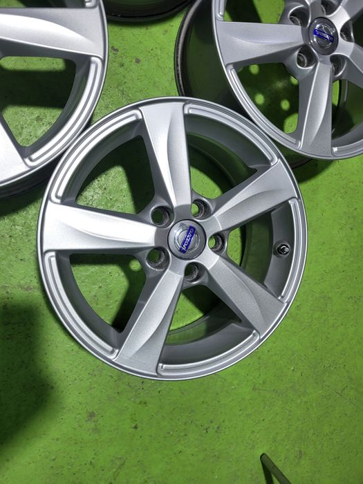 16 5x108 Volvo лети джанти 5х108 волво