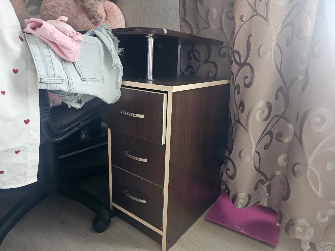 Компьютерный стол и шкафчик