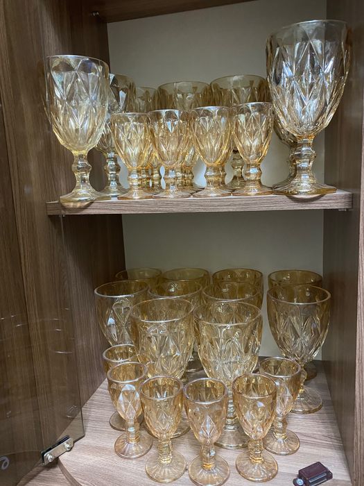 Бокалы продаются