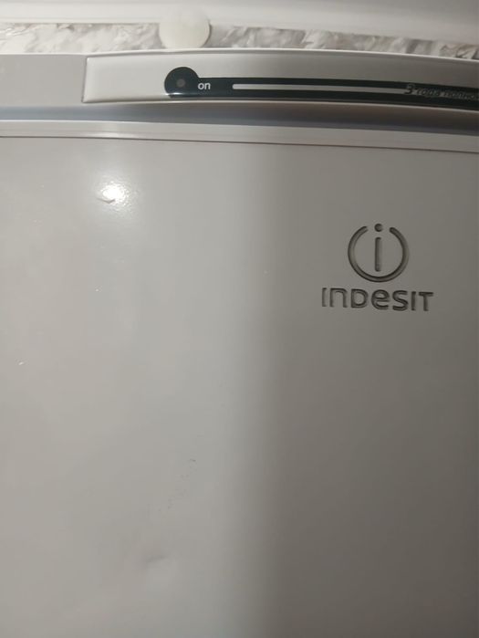 Холодильник в отличном состояние б/у