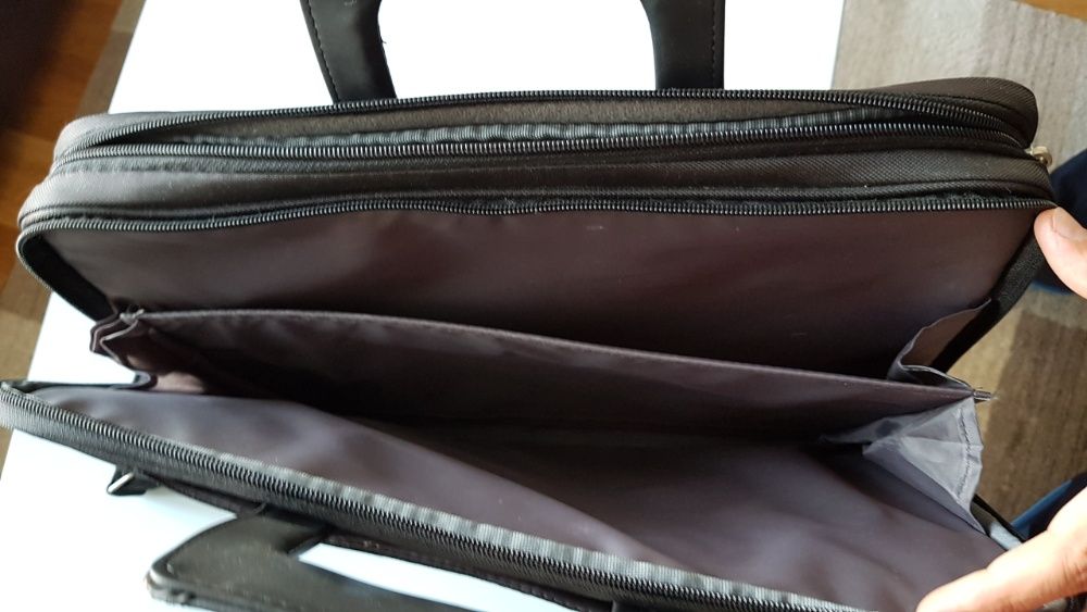 Чанти за лаптоп на DELL и Targus